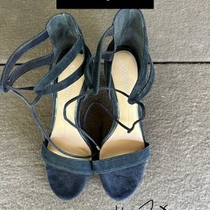 Like new Gianni Bini